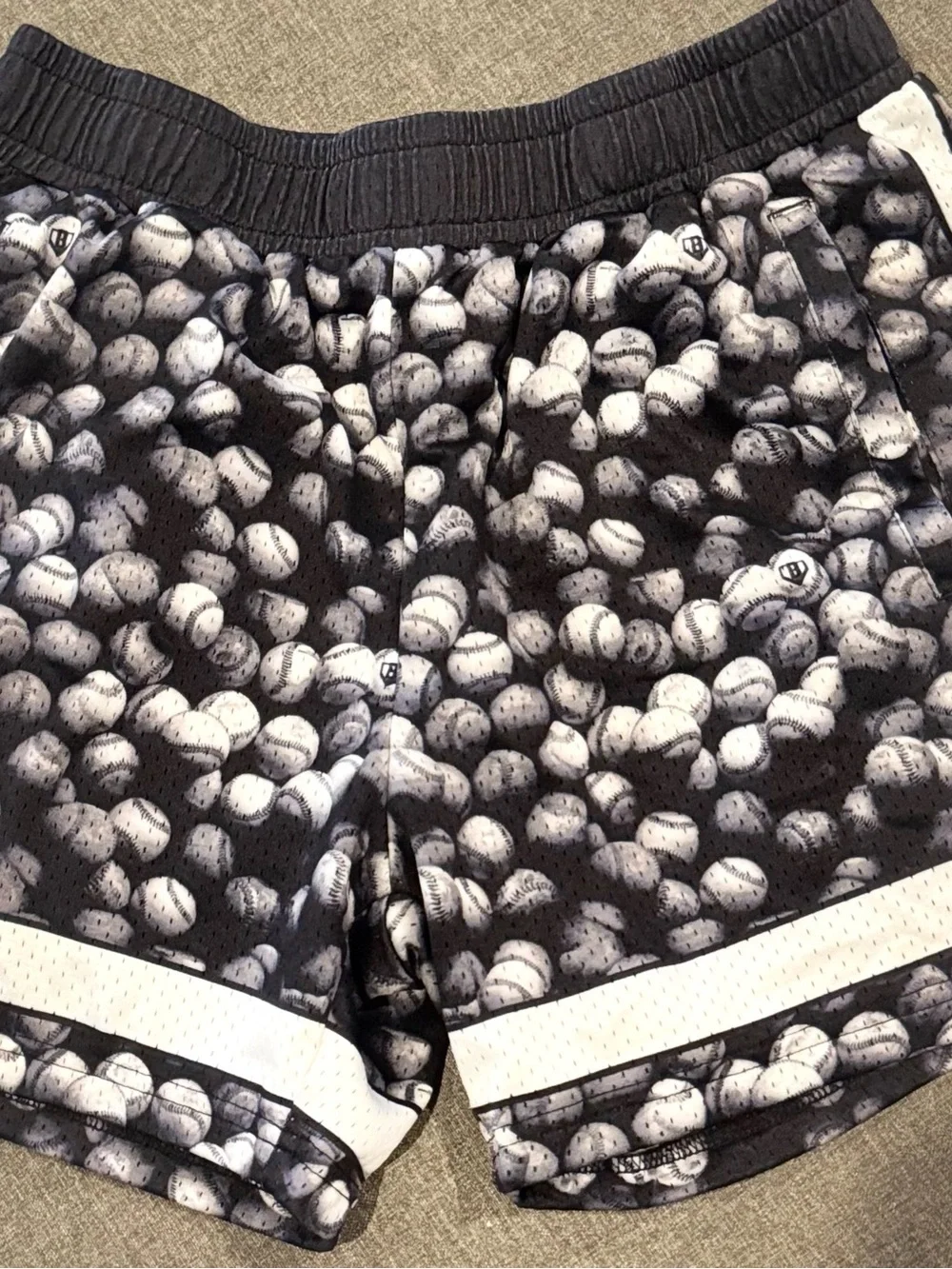 Men’s Black & White Printed Athletic Shorts with Contrast Trim